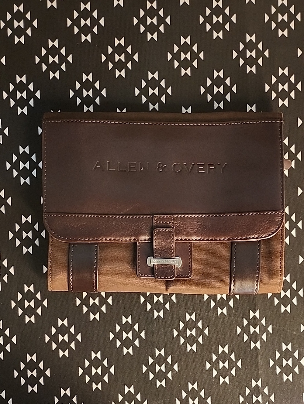 Cutter & Buck Brown Toiletry Travel Pouch